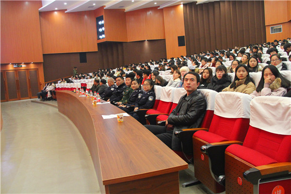 2016112410380651.jpg 必赢官网召开学生安全教育知识讲座
