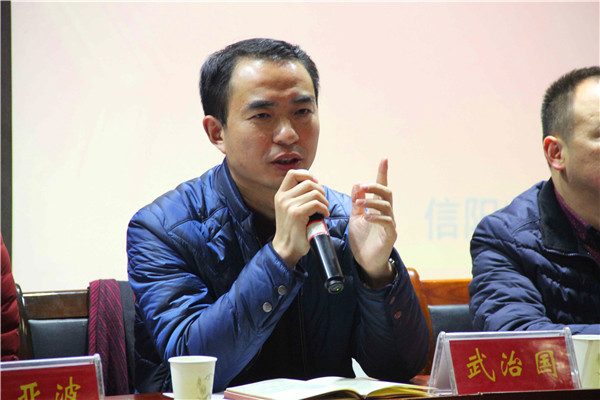 必赢官网召开学生干部与学生党员大会